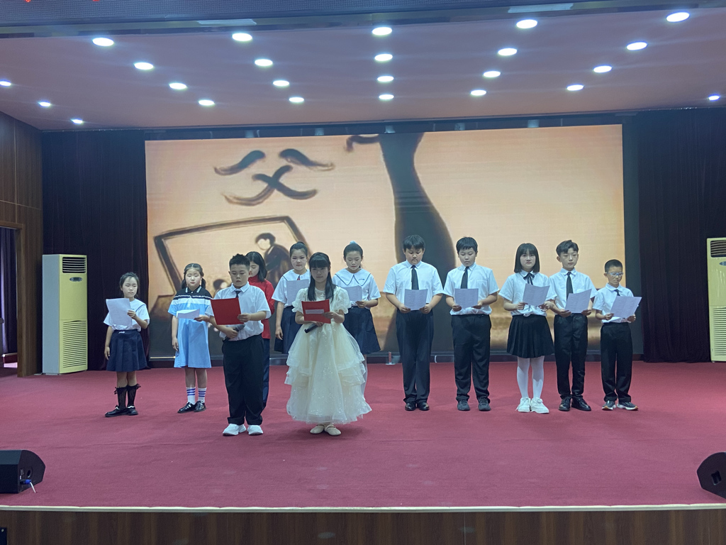 童声献礼父亲节，书香传递感恩情 ——青龙新华书店举办父亲节主题经典诵读活动
